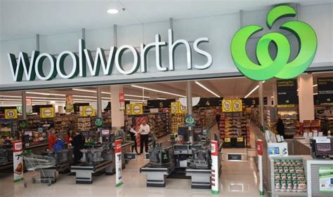 opening hours anzac day woolworths